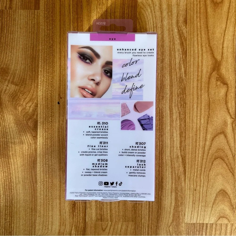 NWT Real Techniques Enhanced Eye Eyeshadow Brush Set + Brush Holder Organizer